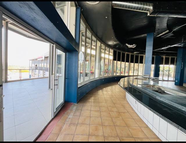 338M² RESTAURANT TO LET IN FOURWAYS